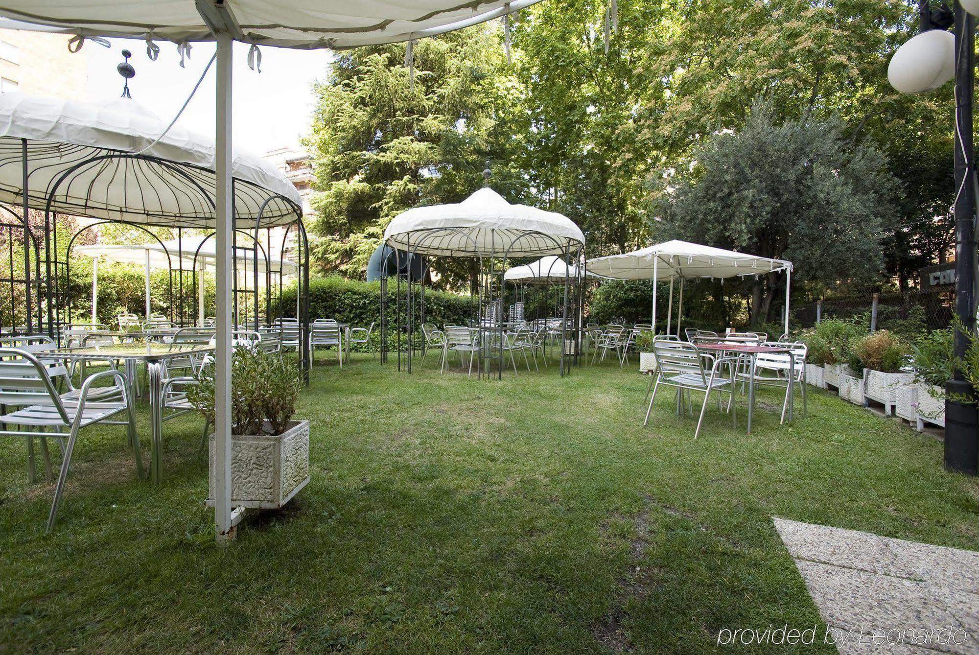 Hotel Foxa 25 Madrid Restaurant foto